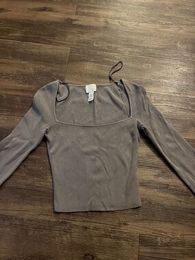 H&M Gray Square Neck Long-Sleeve Top